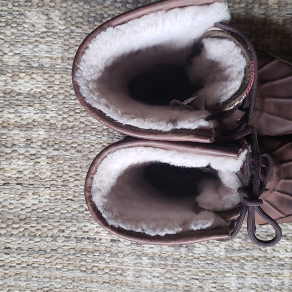 UGG waterproof boots - Picture 14 of 16